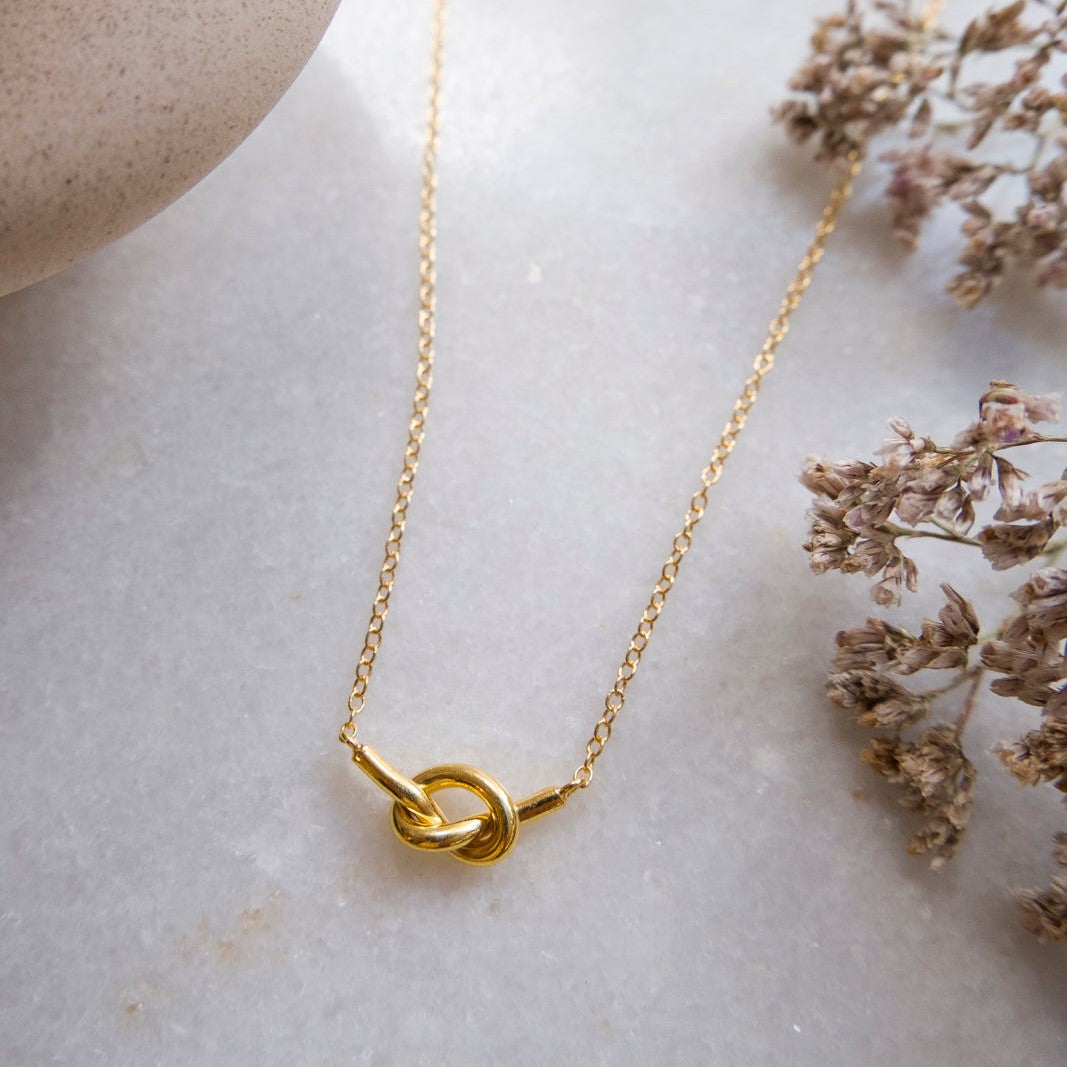 The Knot Necklace