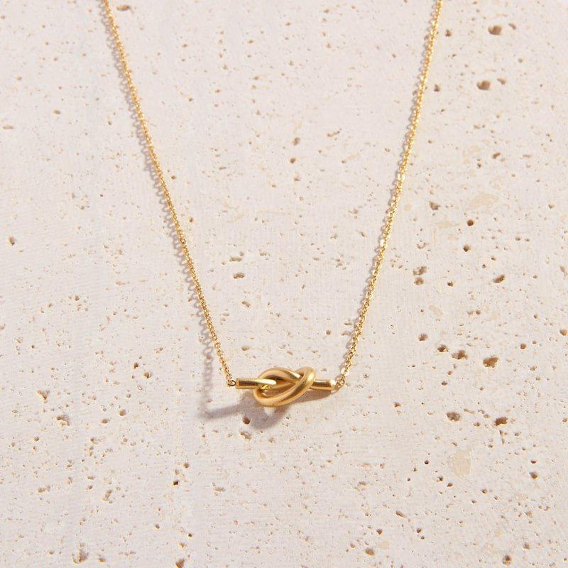 The Knot Necklace