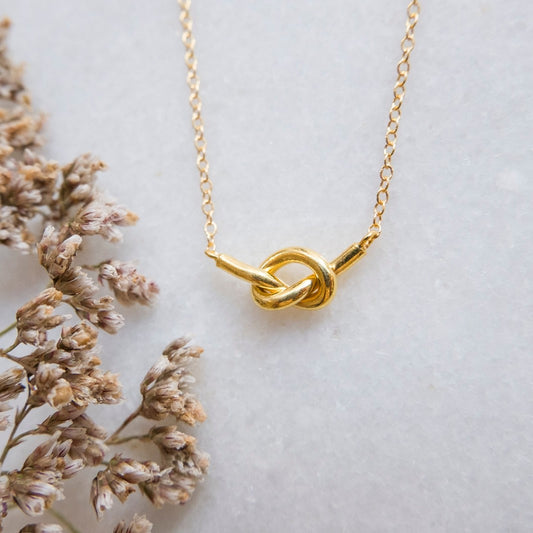 The Knot Necklace